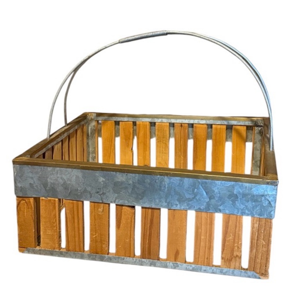 💙💚💰BOGO FREE Wood & Metal Basket